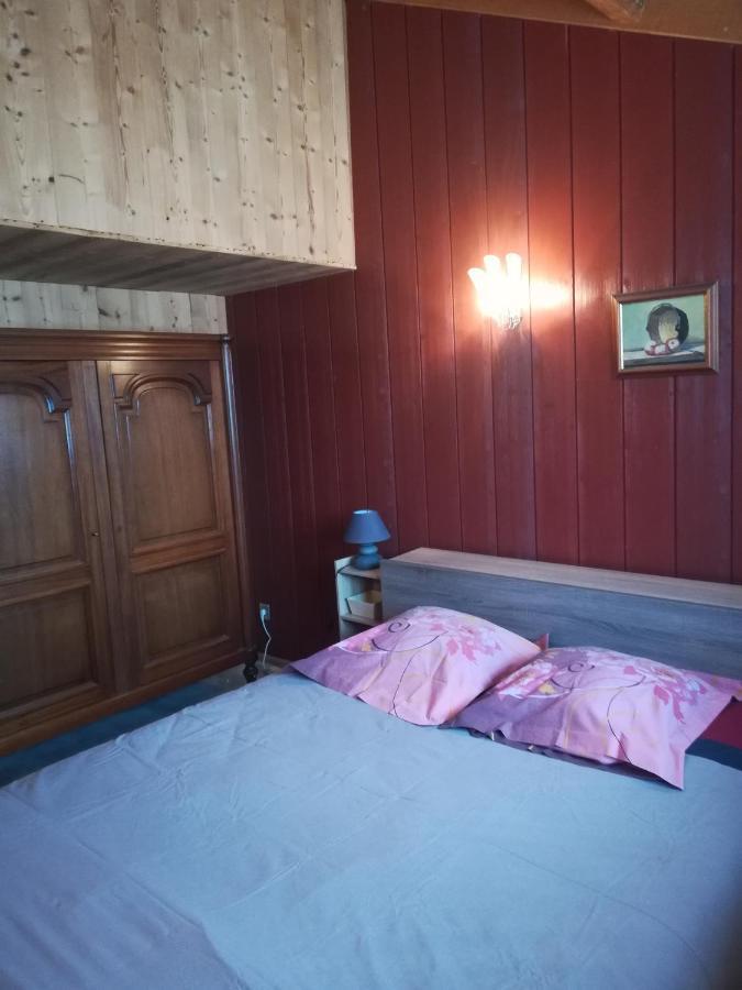 Gîte la ferme de Baffour La Chaise-Dieu Exterior foto